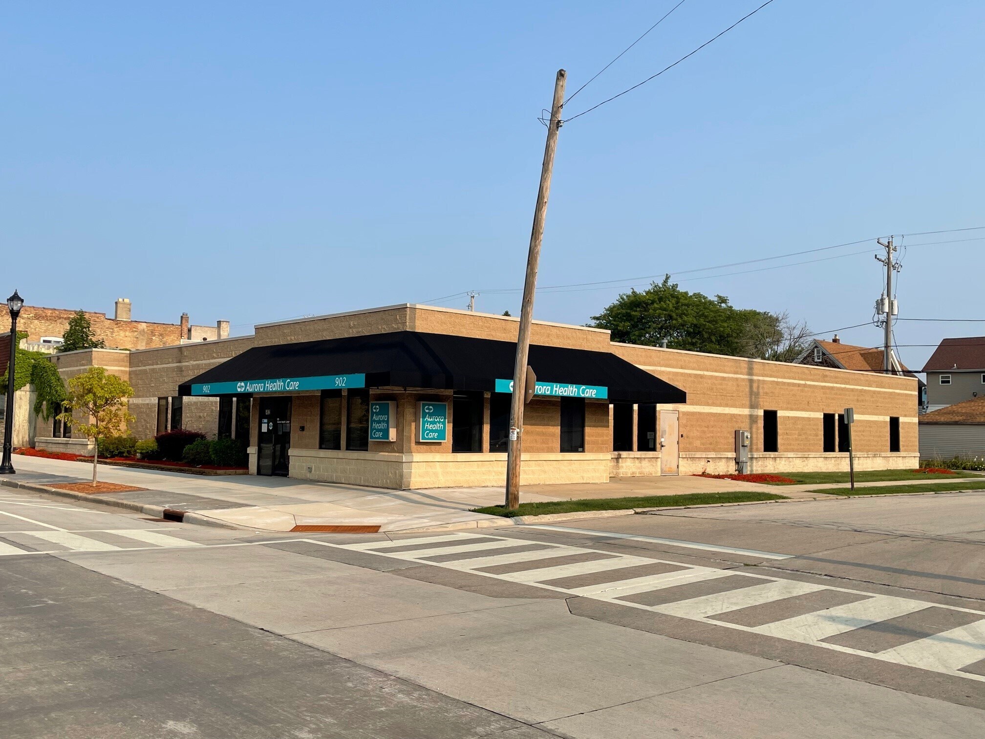 902 Milwaukee Ave, South Milwaukee, WI à louer Photo principale– Image 1 sur 7
