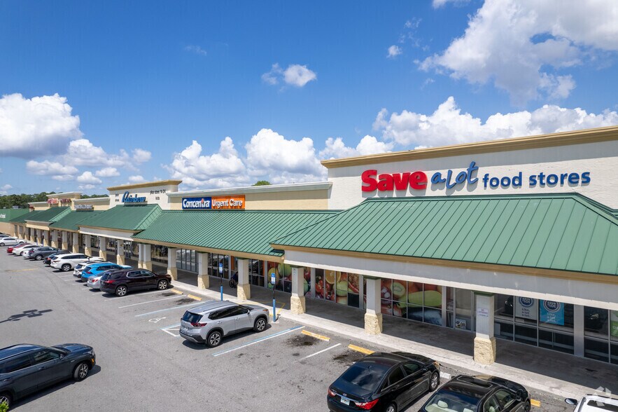5839-5995 University Blvd W, Jacksonville, FL à louer - Photo principale – Image 1 sur 6