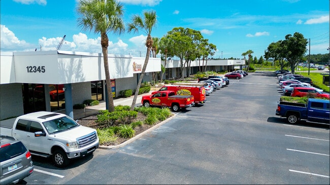 Plus de détails pour 12345 Starkey Rd, Largo, FL - Local commercial, Industriel/Logistique à louer