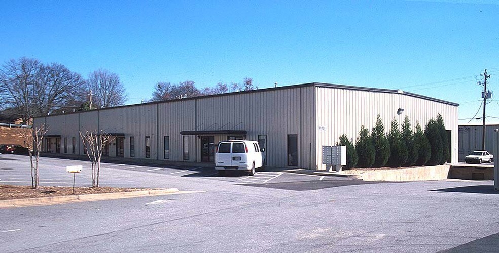 450 S Cemetery St, Norcross, GA à vendre - Photo de l’immeuble – Image 2 sur 6