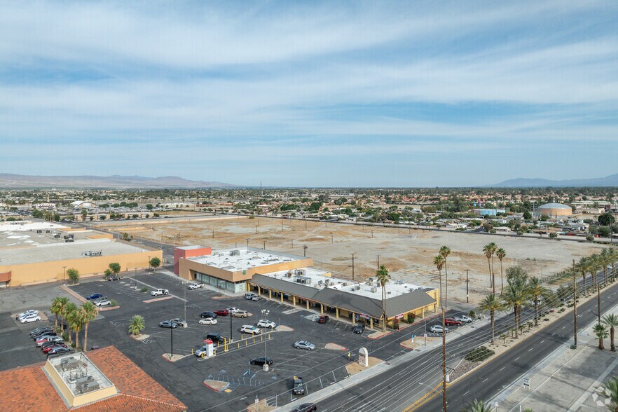 82001 US Highway 111, Indio, CA à louer - Photo de l’immeuble – Image 2 sur 8