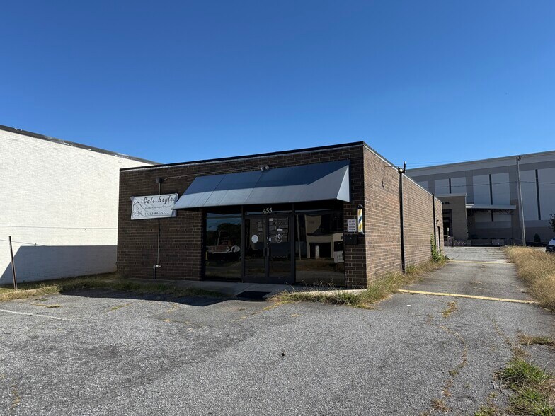 455 S Main St, High Point, NC à louer - Photo principale – Image 1 sur 5