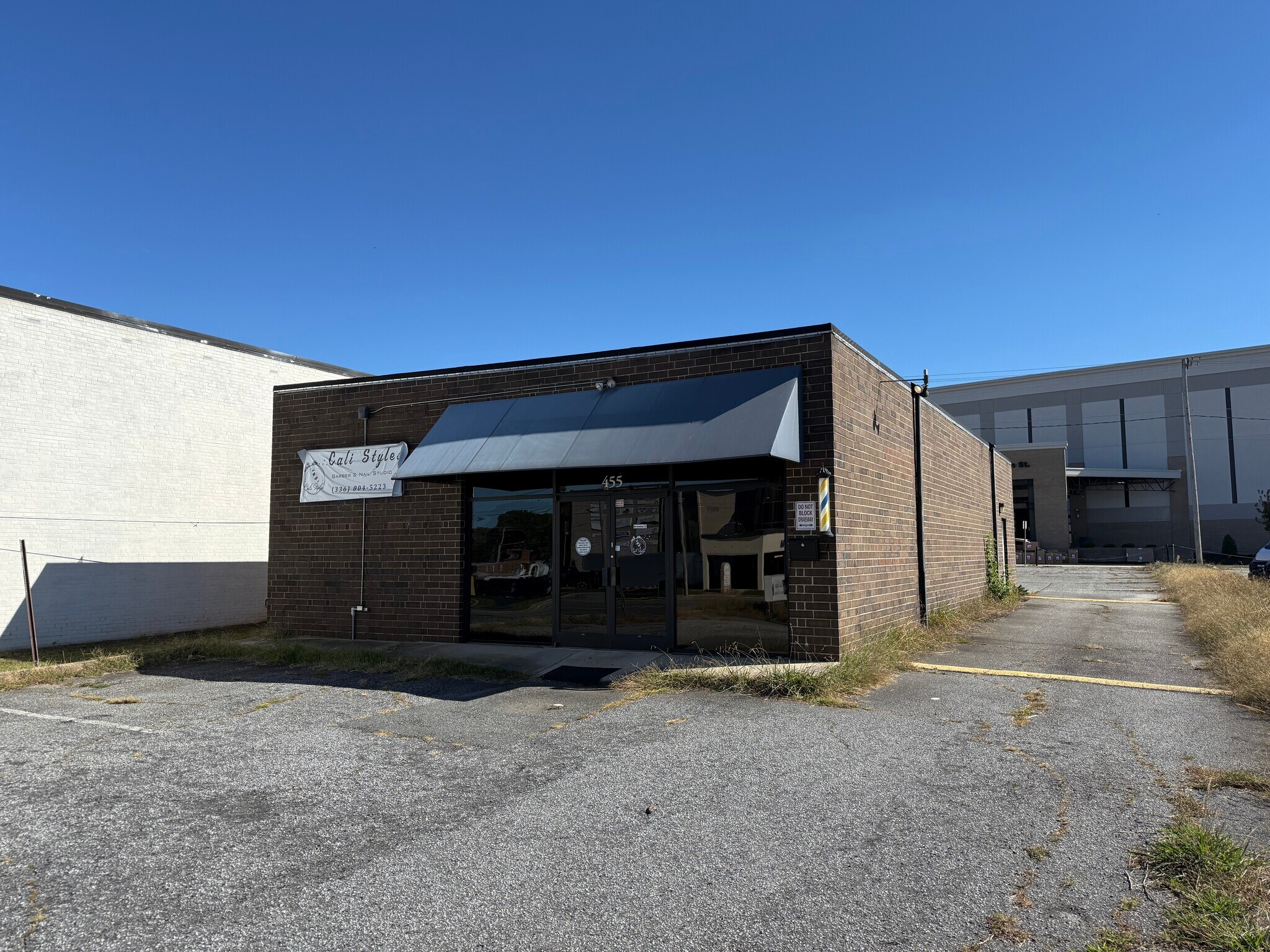 455 S Main St, High Point, NC à louer Photo principale– Image 1 sur 6