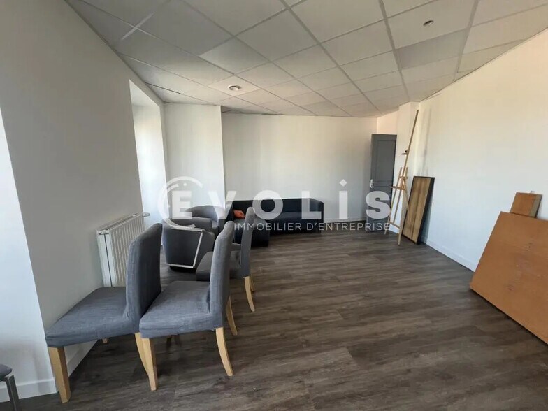 Bureau dans Le Raincy à louer - Photo de l’immeuble – Image 3 sur 10