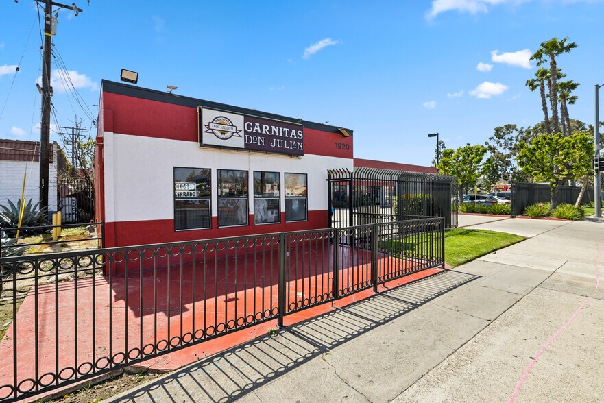 1916-2002 W 1st St portefeuille de 2 biens à vendre sur LoopNet.fr - Photo de l’immeuble – Image 3 sur 23