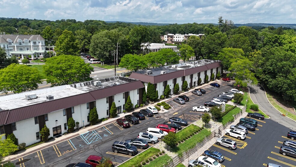 236-246 N Main St, New City, NY à louer - Photo de l’immeuble – Image 3 sur 15