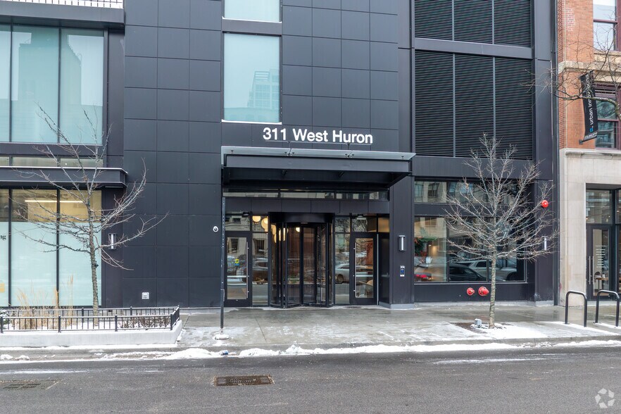 311 W Huron St, Chicago, IL à louer - Photo de l’immeuble – Image 3 sur 12
