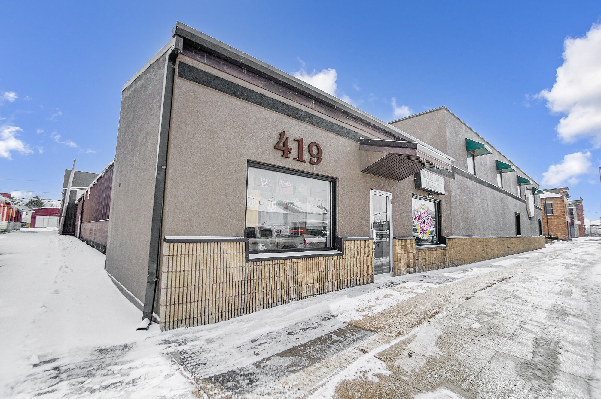 413-419 N Main St, Findlay, OH à vendre Photo de l’immeuble– Image 1 sur 33