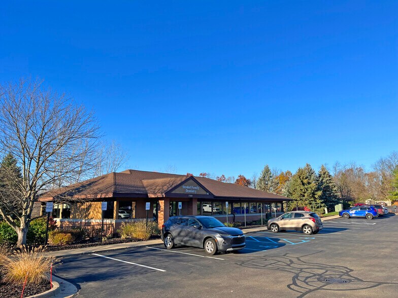 5380 Cascade Rd SE, Grand Rapids, MI à louer - Photo de l’immeuble – Image 1 sur 8