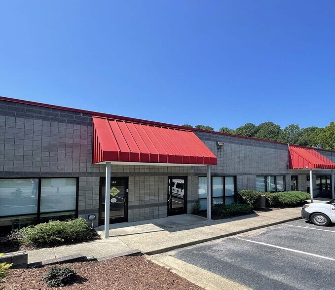 1129 Corporation Pky, Raleigh, NC à vendre - Photo de l’immeuble – Image 1 sur 2