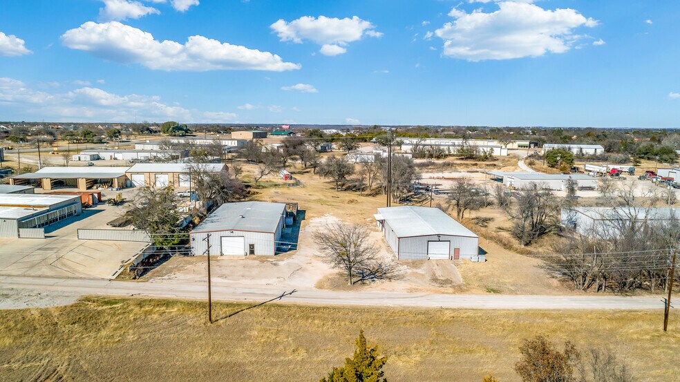 117 Samuel Dr, Weatherford, TX à louer - Photo principale – Image 1 sur 4