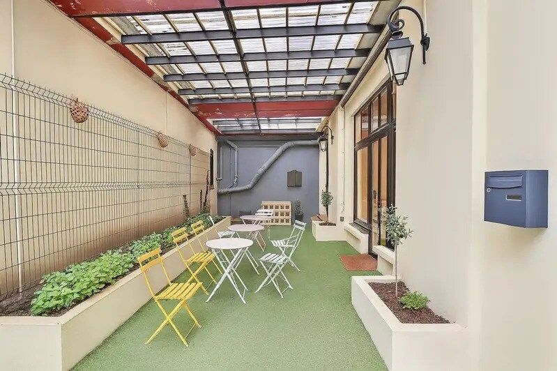 5 Rue Cyrano De Bergerac, Paris à louer Photo de l’immeuble– Image 1 sur 11