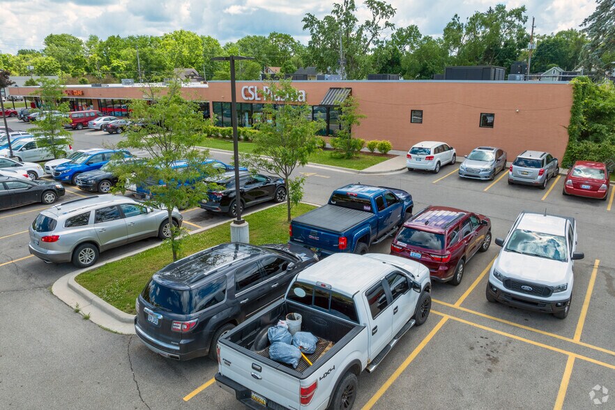 103-111 W Prospect St, Jackson, MI à louer - Photo de l’immeuble – Image 2 sur 5