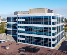 250 Tremblay Rd, Ottawa, ON à louer Photo de l’immeuble– Image 2 sur 4