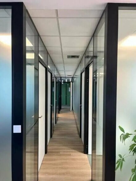 Bureau dans Boulogne-Billancourt à louer - Photo de l’immeuble – Image 2 sur 6