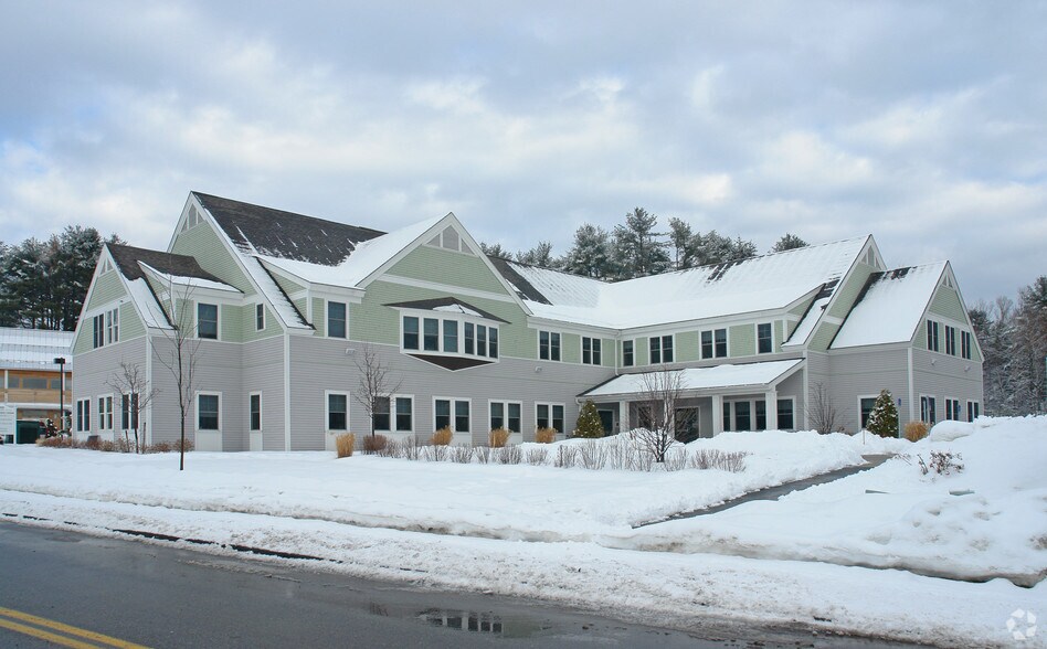 45 Forest Falls Dr, Yarmouth, ME à vendre - Photo de l’immeuble – Image 3 sur 21