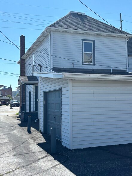 119 S Liberty St, Muncie, IN à vendre - Photo de l’immeuble – Image 2 sur 14