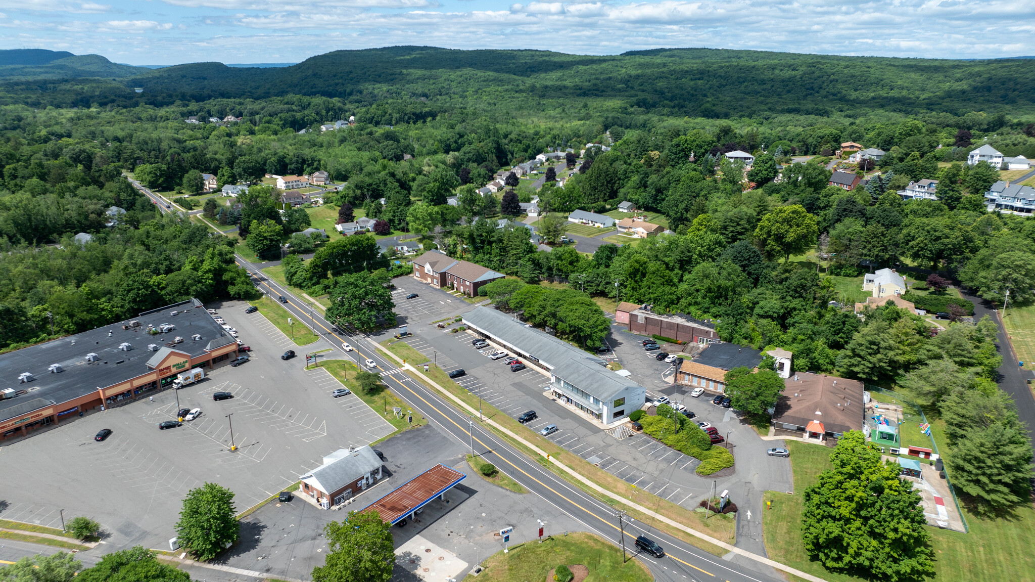 45 Chamberlain Hwy, Berlin, CT à louer Photo de l’immeuble– Image 1 sur 11