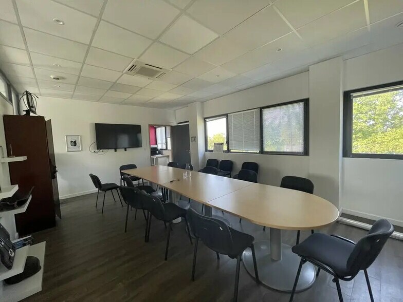 830 Rue Pierre Landais, Caudan à louer - Photo de l’immeuble – Image 2 sur 7