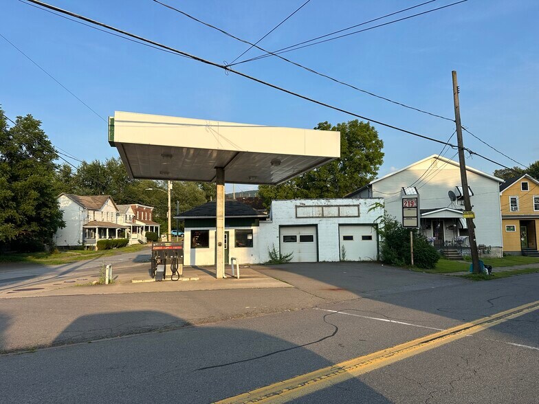 746 Hazle St, Hanover Township, PA à vendre - Photo de l’immeuble – Image 2 sur 5