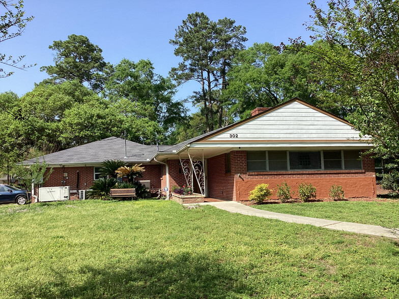 302 Conroe Dr, Conroe, TX à vendre - Photo de l’immeuble – Image 3 sur 30