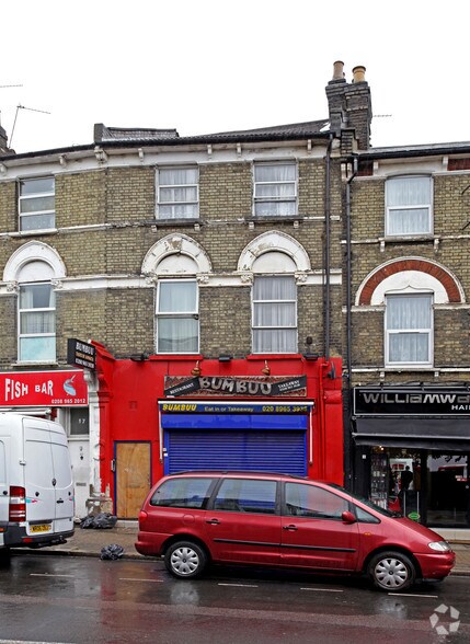 39 Station Rd, Londres à vendre - Photo principale – Image 1 sur 7