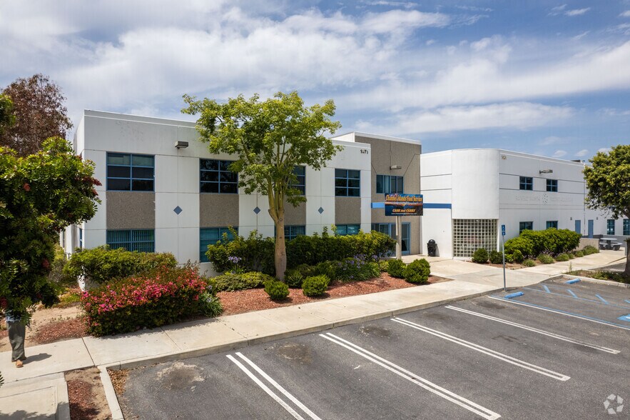 1451 Pacific Ave, Oxnard, CA à louer - Photo principale – Image 1 sur 29