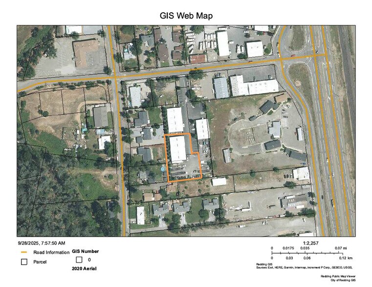 2185 Kenyon Dr, Redding, CA à vendre - Photo de l’immeuble – Image 2 sur 9