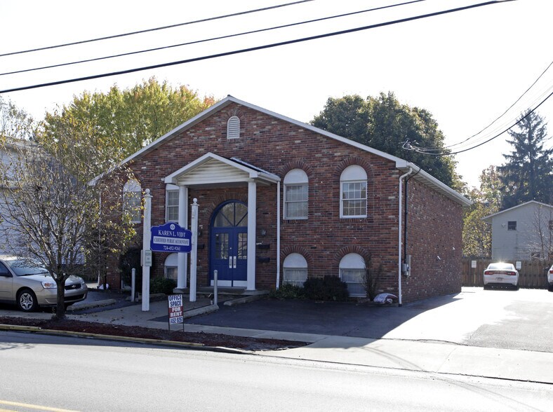 626 W New Castle St, Zelienople, PA à louer - Photo de l’immeuble – Image 3 sur 3