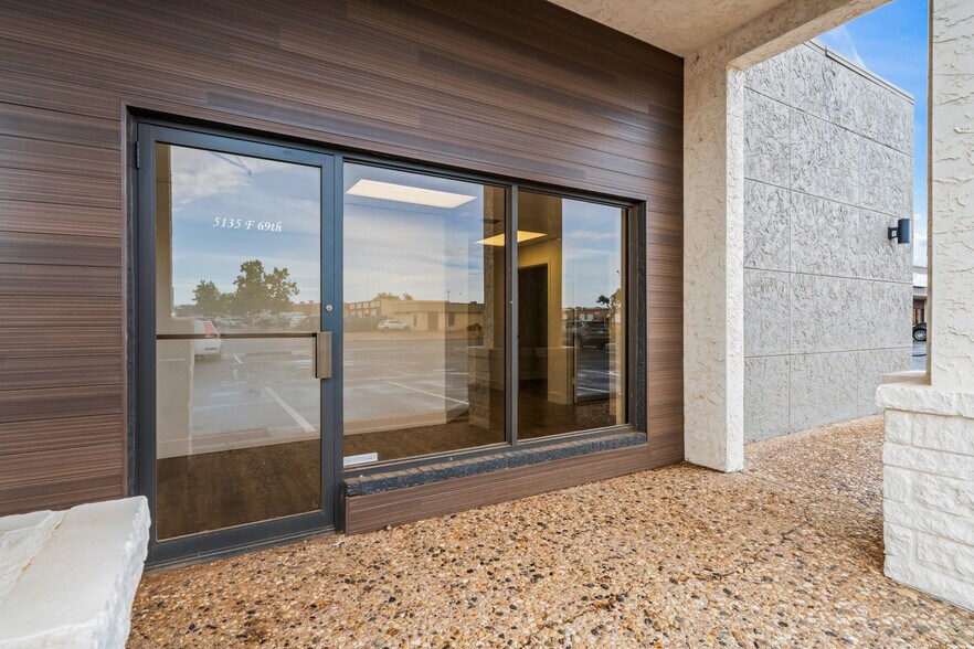 5135 69th St, Lubbock, TX à louer - Photo de l’immeuble – Image 3 sur 21