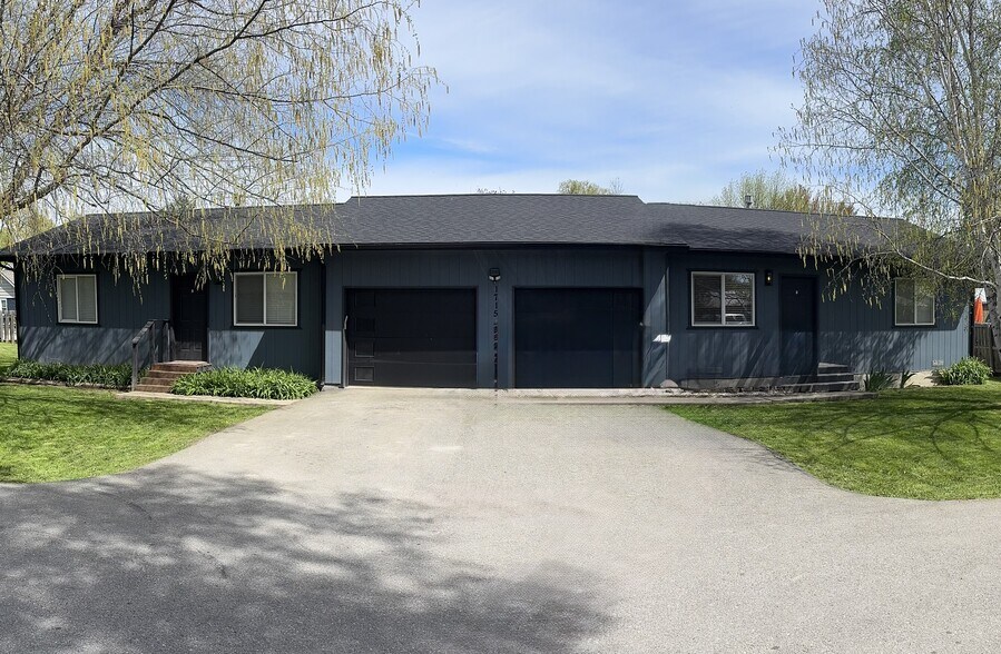 1717 Main St, Sandpoint, ID à vendre - Photo de l’immeuble – Image 2 sur 23