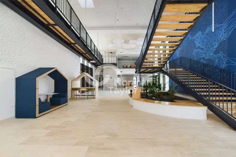 Bureau dans Montpellier à louer - Hall d’entrée – Image 1 sur 12