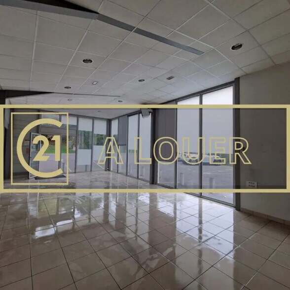 Local d’activités dans Caen à louer - Photo de l’immeuble – Image 1 sur 3