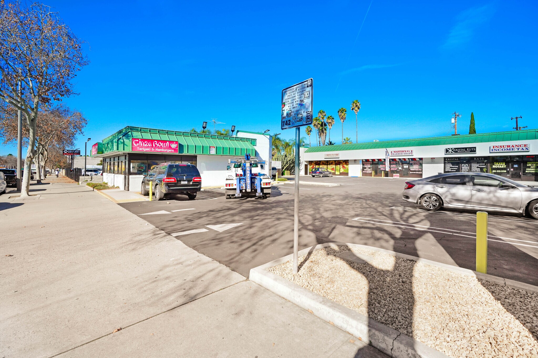 1481-1489 W Holt Ave, Pomona, CA à vendre Photo de l’immeuble– Image 1 sur 19