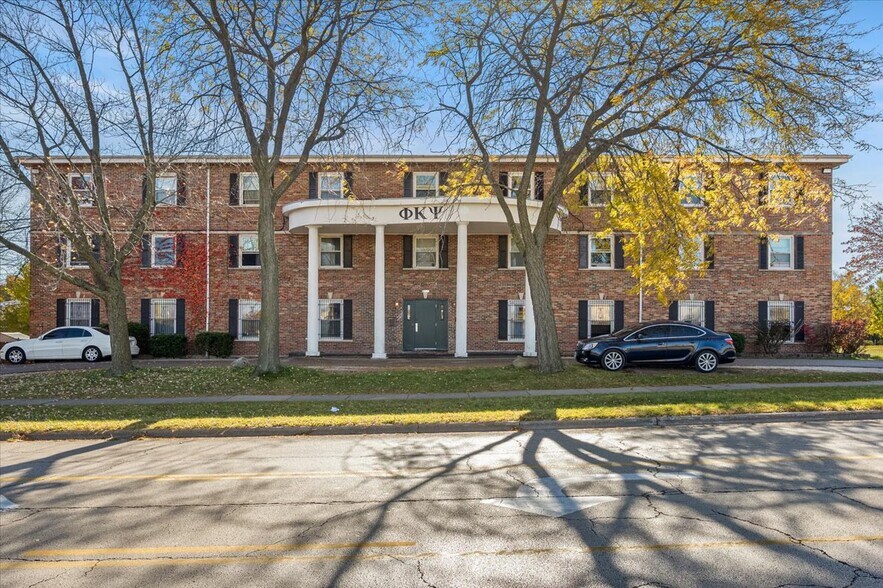 1020 W Hillcrest Dr, Dekalb, IL à vendre - Photo de l’immeuble – Image 2 sur 28