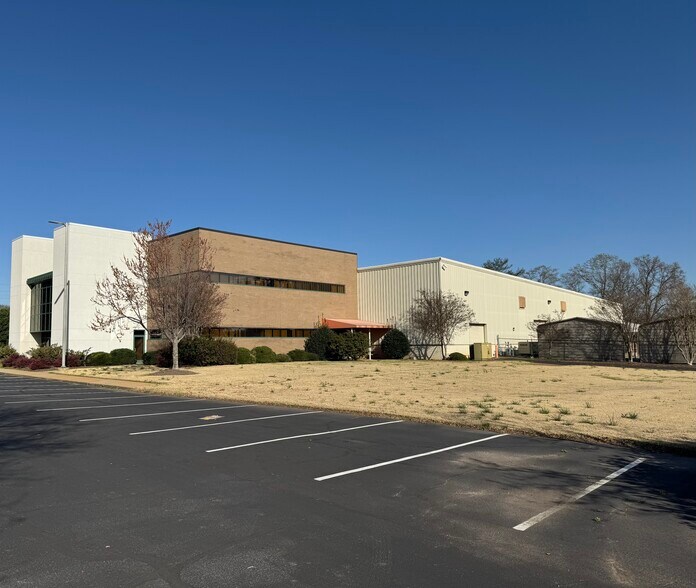 5751 Augusta Rd, Greenville, SC à vendre - Photo de l’immeuble – Image 3 sur 20