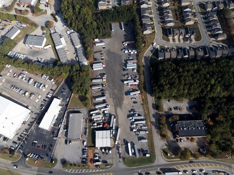 100 Industrial Blvd, McDonough, GA à louer - Photo de l’immeuble – Image 1 sur 2