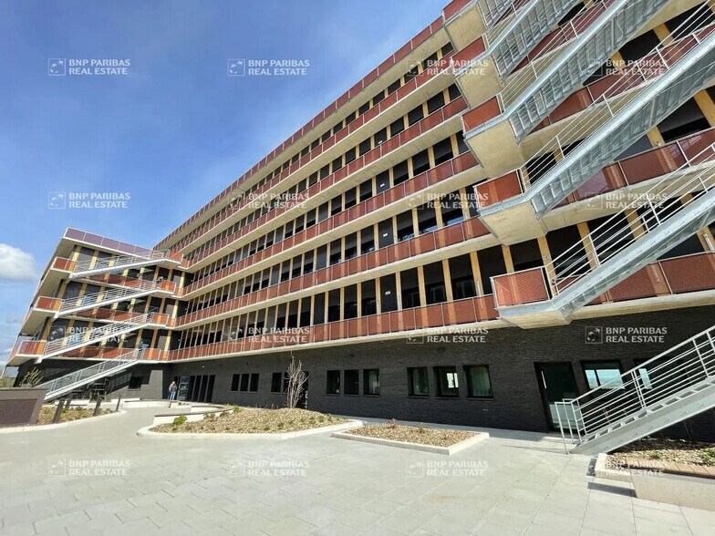 21 Avenue Francoise Giroud, Dijon à louer - Photo de l’immeuble – Image 1 sur 27