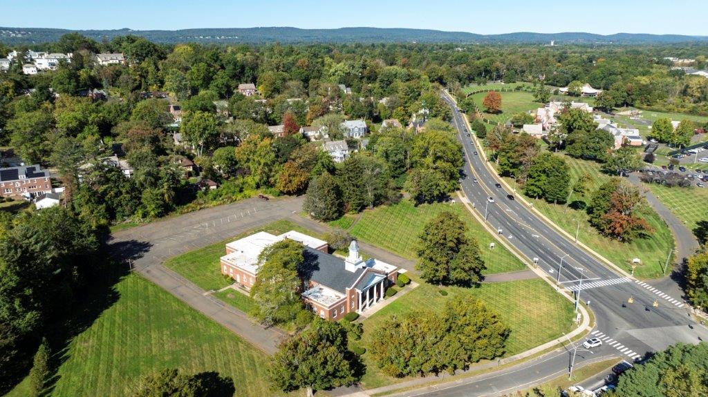 235 Scarborough St, Hartford, CT à vendre Photo de l’immeuble– Image 1 sur 20