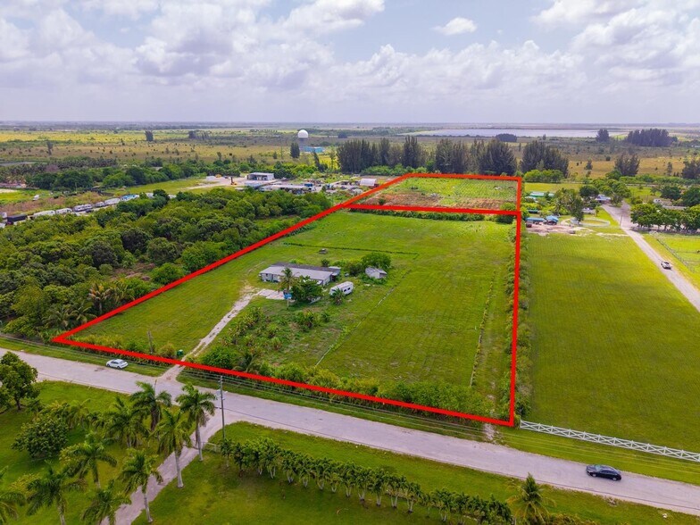 12825 SW 197th Ave, Miami, FL à vendre - Photo de l’immeuble – Image 2 sur 13
