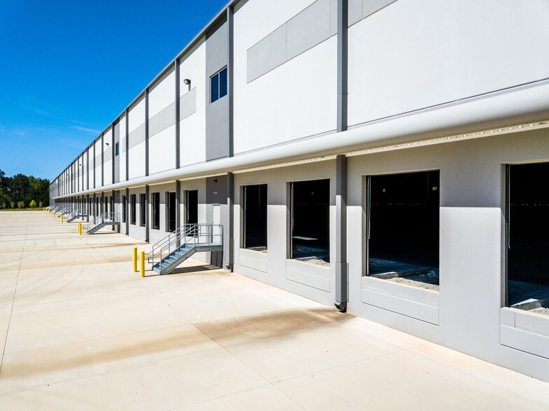 2000 Logistics Center Dr, Fairburn, GA à louer - Photo de l’immeuble – Image 2 sur 18