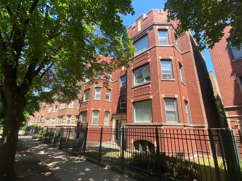 7731-7733 S Kingston Ave, Chicago, IL à vendre - Photo de l’immeuble – Image 2 sur 46