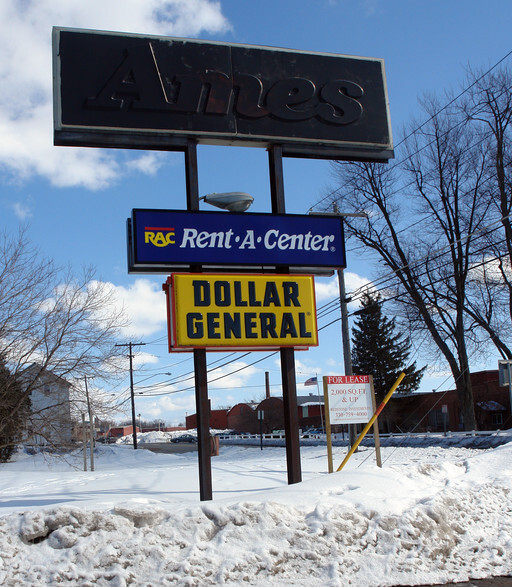 700-702 W End Ave, Carthage, NY à louer - Photo de l’immeuble – Image 3 sur 7