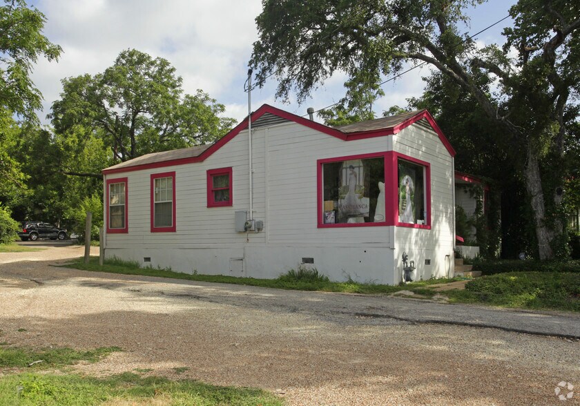 3704 Crawford St, Austin, TX à louer - Photo de l’immeuble – Image 3 sur 3