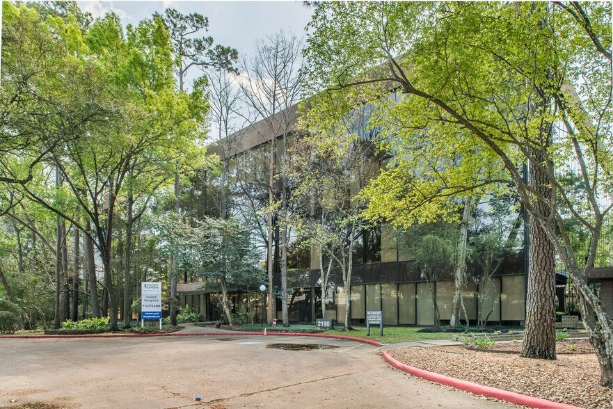 2180 North Loop W, Houston, TX à louer - Photo de l’immeuble – Image 2 sur 32