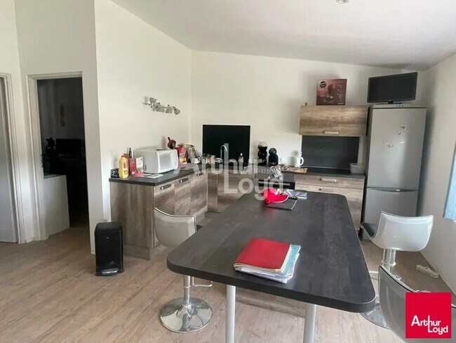 Plus de détails pour Local d’activités à vendre