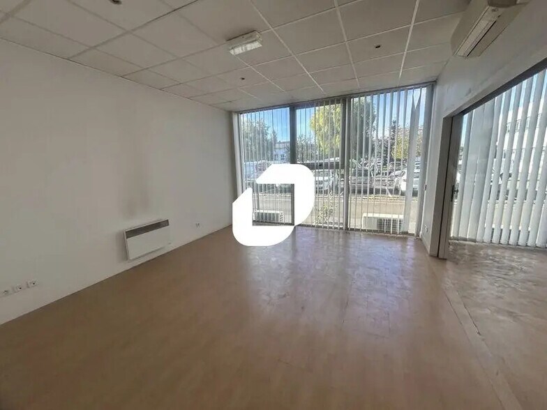 Bureau dans Bezons à louer - Photo de l’immeuble – Image 2 sur 5