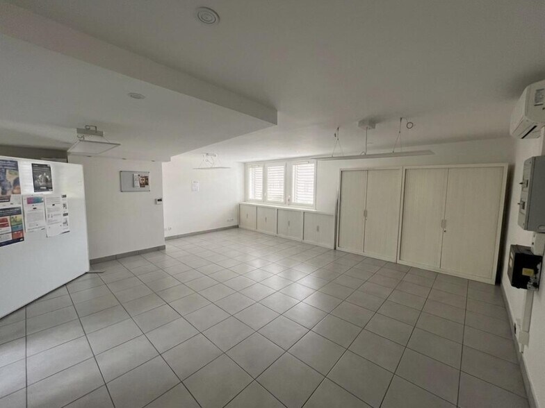 Bureau dans Toulon à vendre - Photo de l’immeuble – Image 2 sur 7