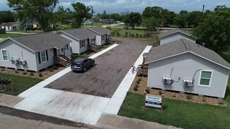 Plus de détails pour 8 S Avenue B, Freeport, TX - Logement à vendre