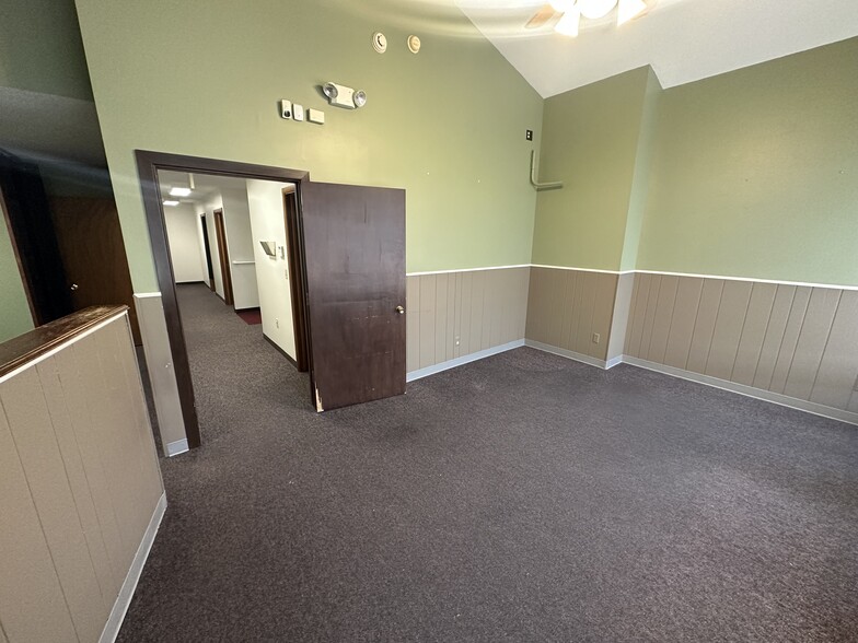 206 E Marion St, Monroe, IA à vendre - Photo de l’immeuble – Image 2 sur 5